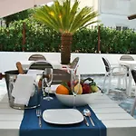 Praja Vecchia Bed & Breakfast 4*